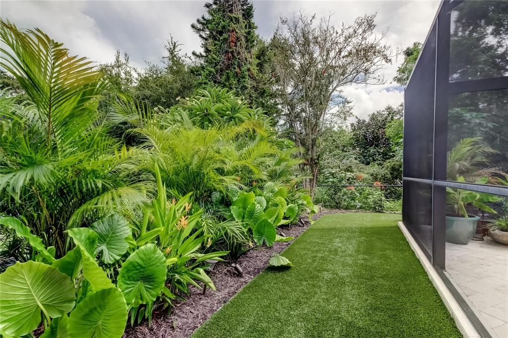 Active With Contract: $915,000 (4 beds, 3 baths, 2447 Square Feet)