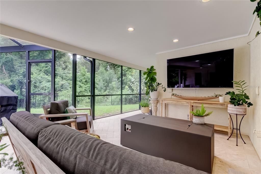 Active With Contract: $915,000 (4 beds, 3 baths, 2447 Square Feet)