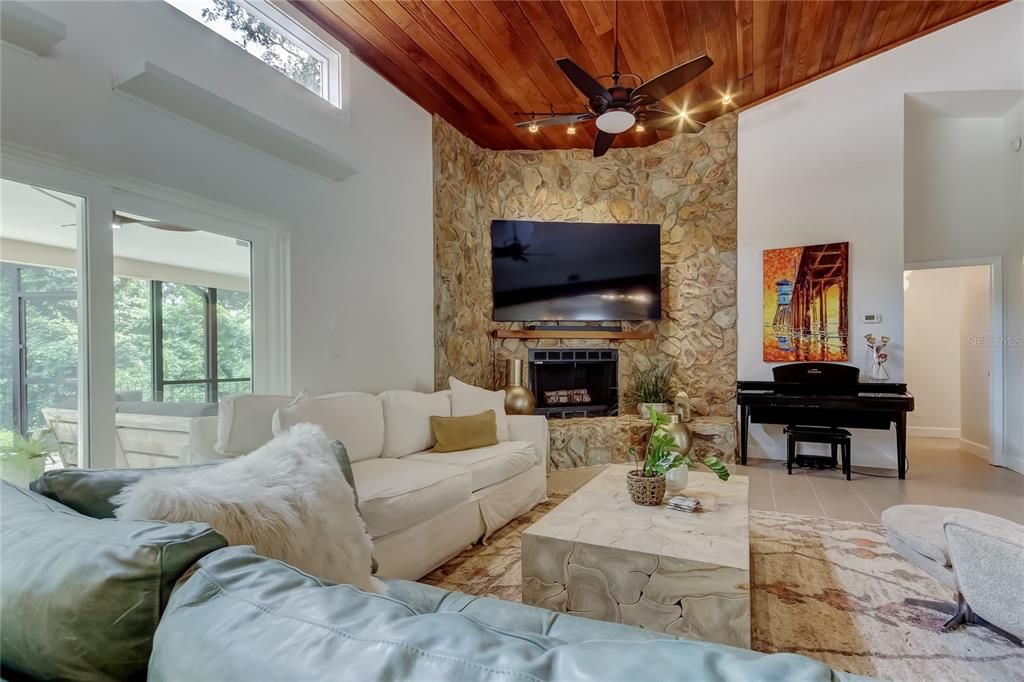 Active With Contract: $915,000 (4 beds, 3 baths, 2447 Square Feet)