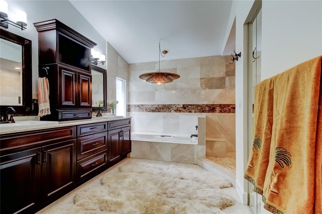 Active With Contract: $915,000 (4 beds, 3 baths, 2447 Square Feet)