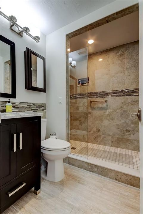 Active With Contract: $915,000 (4 beds, 3 baths, 2447 Square Feet)