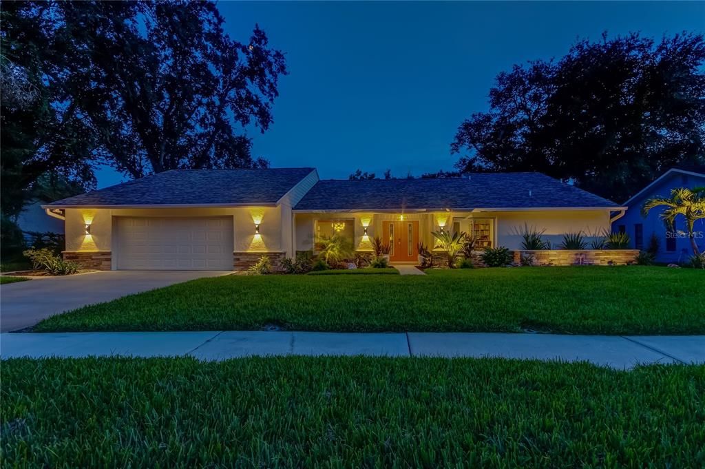 Active With Contract: $915,000 (4 beds, 3 baths, 2447 Square Feet)