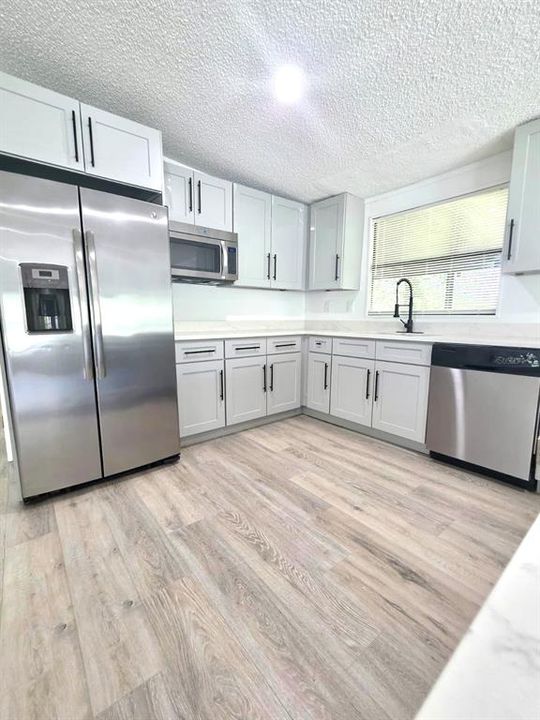 En Venta: $215,000 (2 camas, 2 baños, 1352 Pies cuadrados)