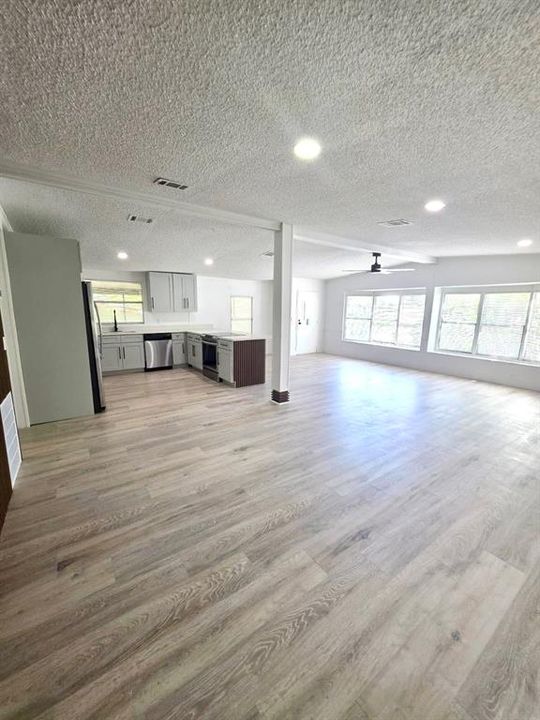 En Venta: $215,000 (2 camas, 2 baños, 1352 Pies cuadrados)