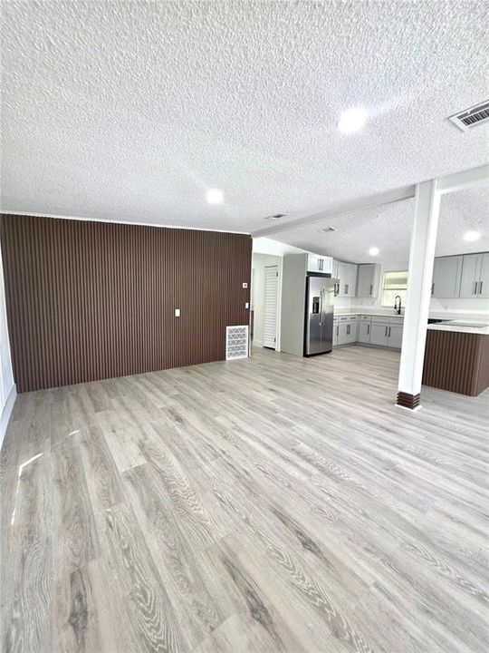 En Venta: $215,000 (2 camas, 2 baños, 1352 Pies cuadrados)