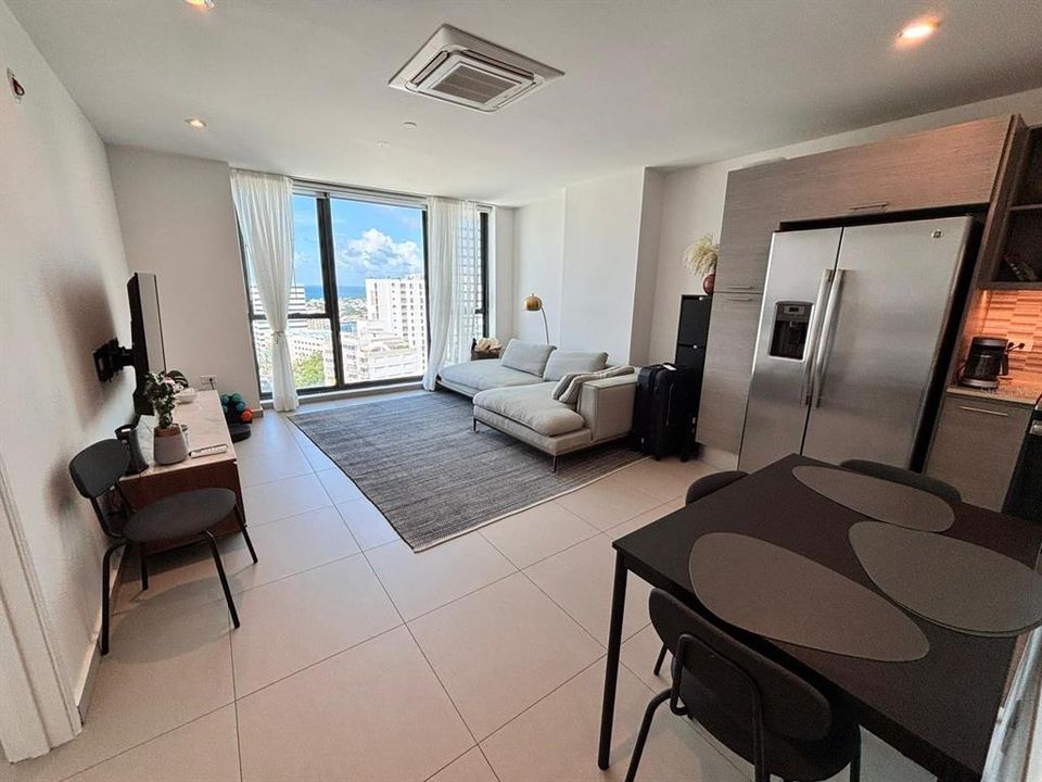 En Venta: $499,000 (1 camas, 1 baños, 719.88 Pies cuadrados)