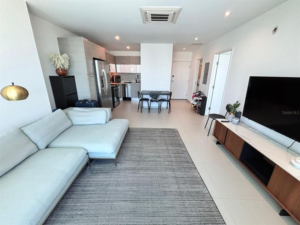 En Venta: $499,000 (1 camas, 1 baños, 719.88 Pies cuadrados)