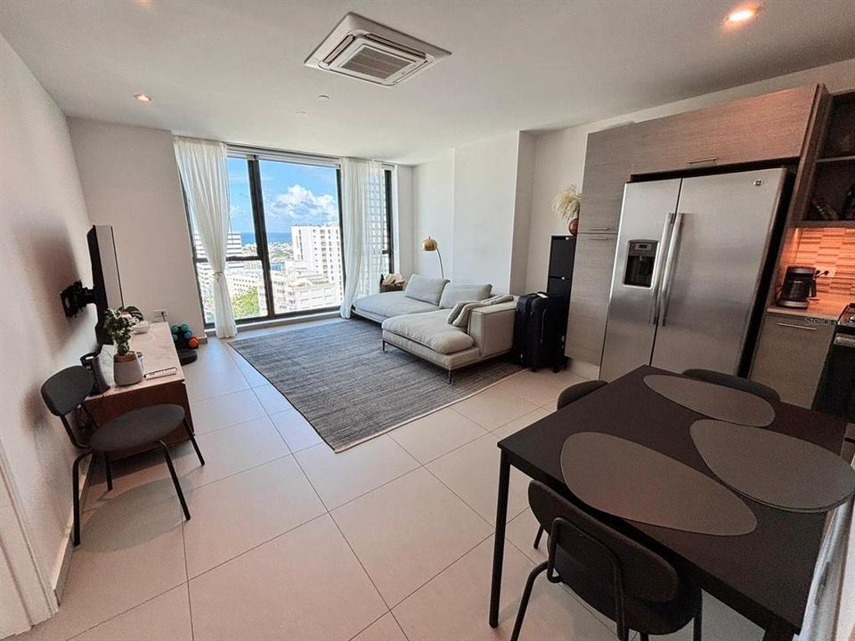 En Venta: $499,000 (1 camas, 1 baños, 719.88 Pies cuadrados)