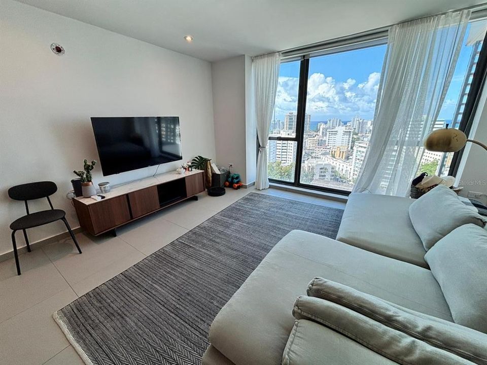 En Venta: $499,000 (1 camas, 1 baños, 719.88 Pies cuadrados)