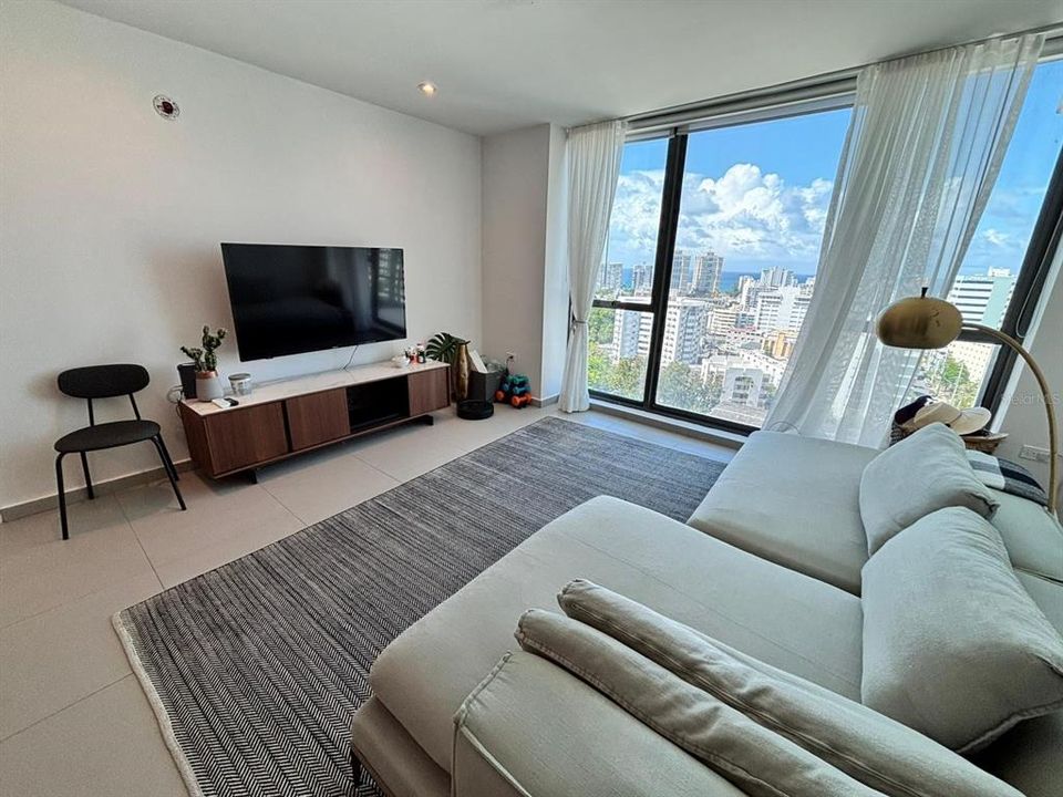 En Venta: $499,000 (1 camas, 1 baños, 719.88 Pies cuadrados)