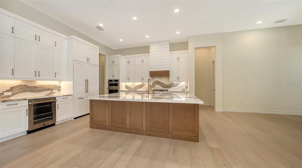 待售: $3,595,000 (4 贝兹, 4 浴室, 4285 平方英尺)