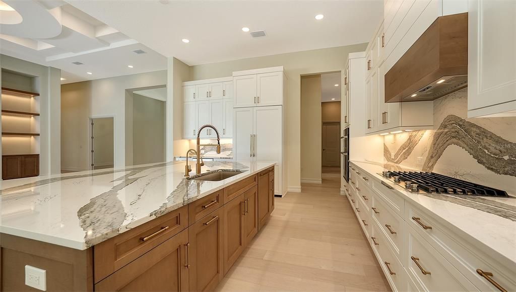 待售: $3,595,000 (4 贝兹, 4 浴室, 4285 平方英尺)