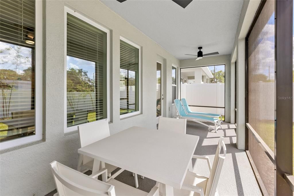 出租: $4,250 (4 贝兹, 3 浴室, 2456 平方英尺)