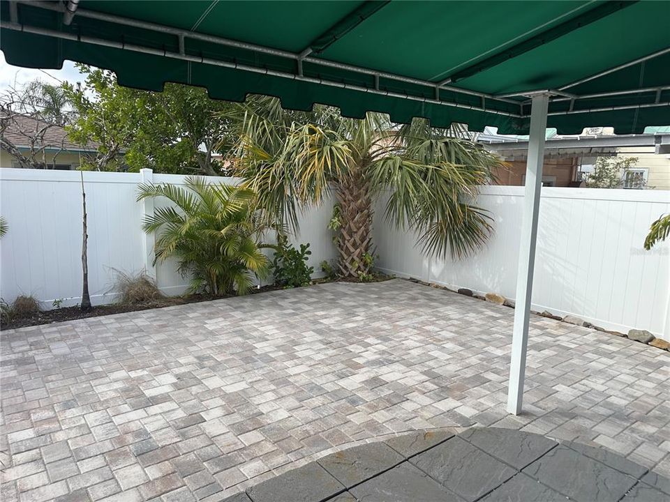 Active With Contract: $299,000 (3 beds, 2 baths, 1507 Square Feet)