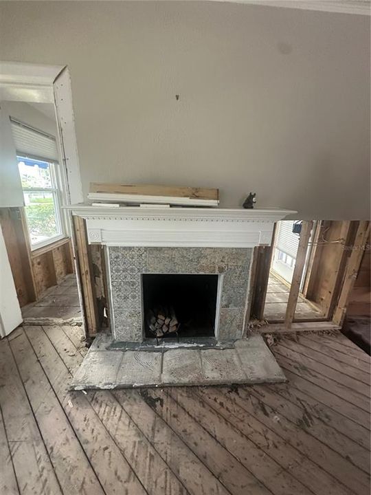 Active With Contract: $299,000 (3 beds, 2 baths, 1507 Square Feet)