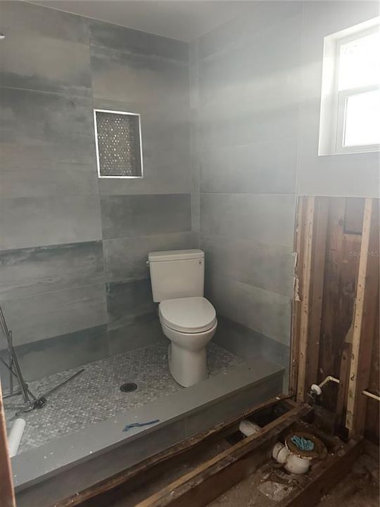 Active With Contract: $299,000 (3 beds, 2 baths, 1507 Square Feet)