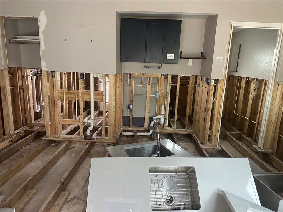 Active With Contract: $299,000 (3 beds, 2 baths, 1507 Square Feet)