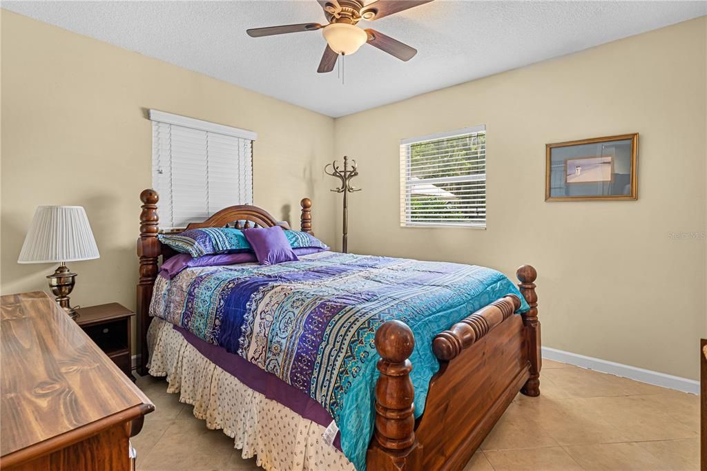 待售: $269,000 (2 贝兹, 2 浴室, 1758 平方英尺)