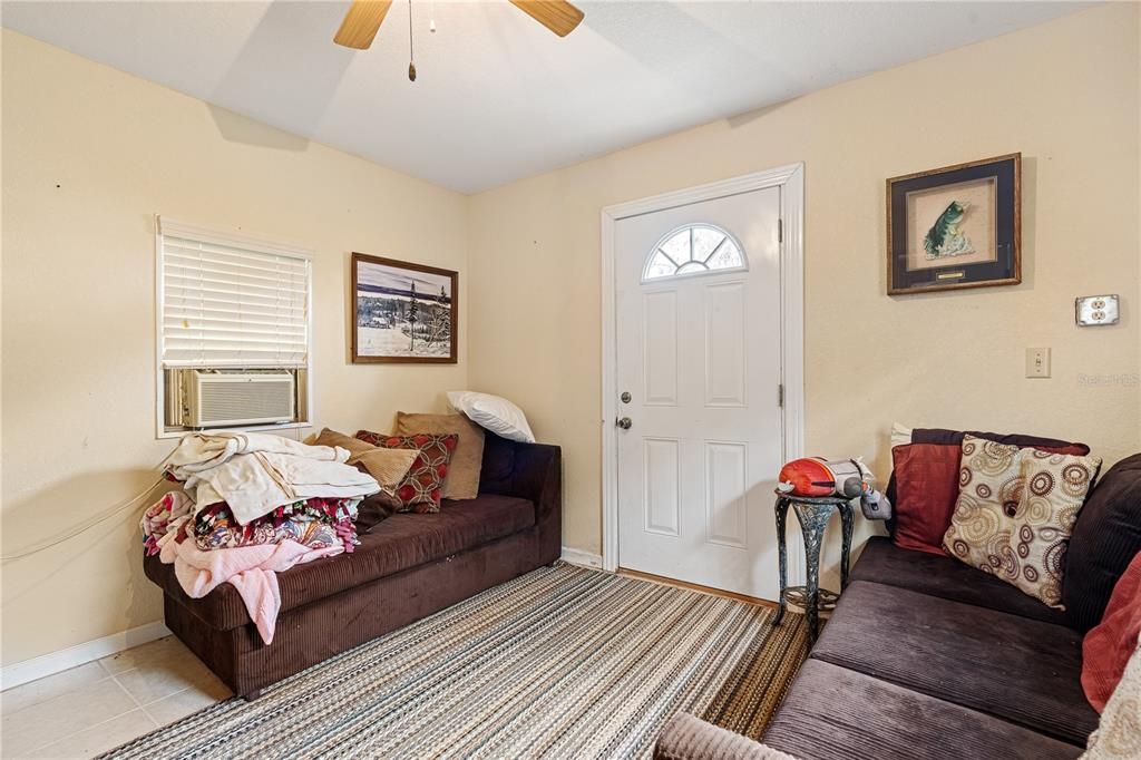 待售: $269,000 (2 贝兹, 2 浴室, 1758 平方英尺)