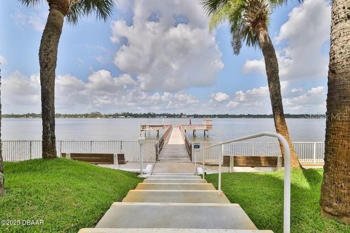 待售: $189,000 (2 贝兹, 2 浴室, 1030 平方英尺)