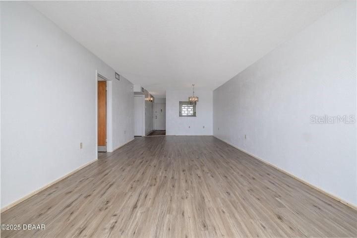 待售: $189,000 (2 贝兹, 2 浴室, 1030 平方英尺)