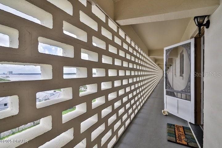 待售: $189,000 (2 贝兹, 2 浴室, 1030 平方英尺)