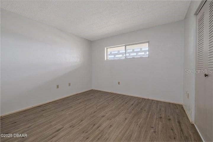 待售: $189,000 (2 贝兹, 2 浴室, 1030 平方英尺)