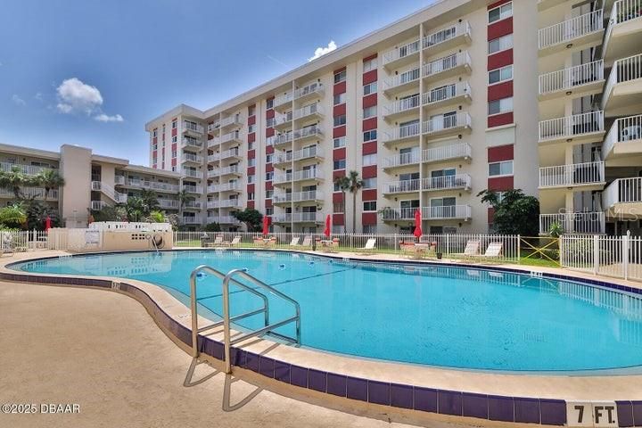 待售: $189,000 (2 贝兹, 2 浴室, 1030 平方英尺)