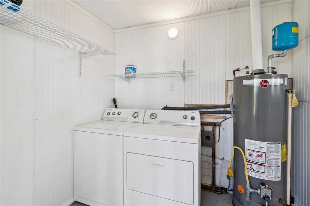 待售: $164,900 (2 贝兹, 2 浴室, 1104 平方英尺)