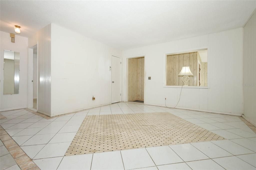 Active With Contract: $290,000 (3 beds, 2 baths, 1618 Square Feet)