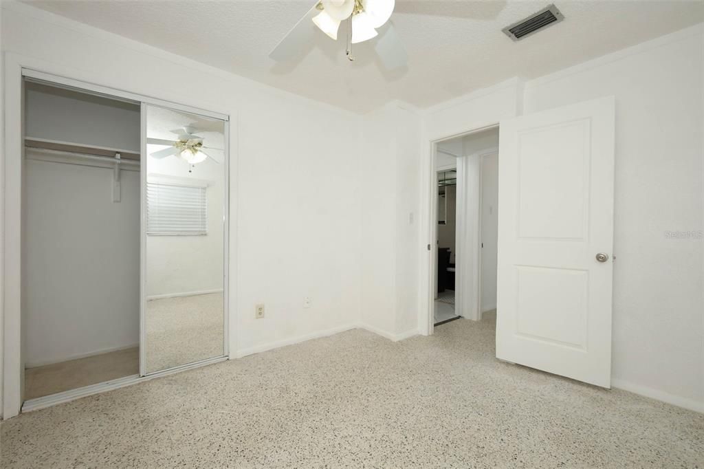 Active With Contract: $290,000 (3 beds, 2 baths, 1618 Square Feet)