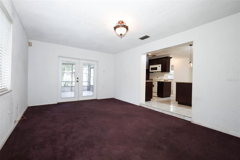 Active With Contract: $290,000 (3 beds, 2 baths, 1618 Square Feet)