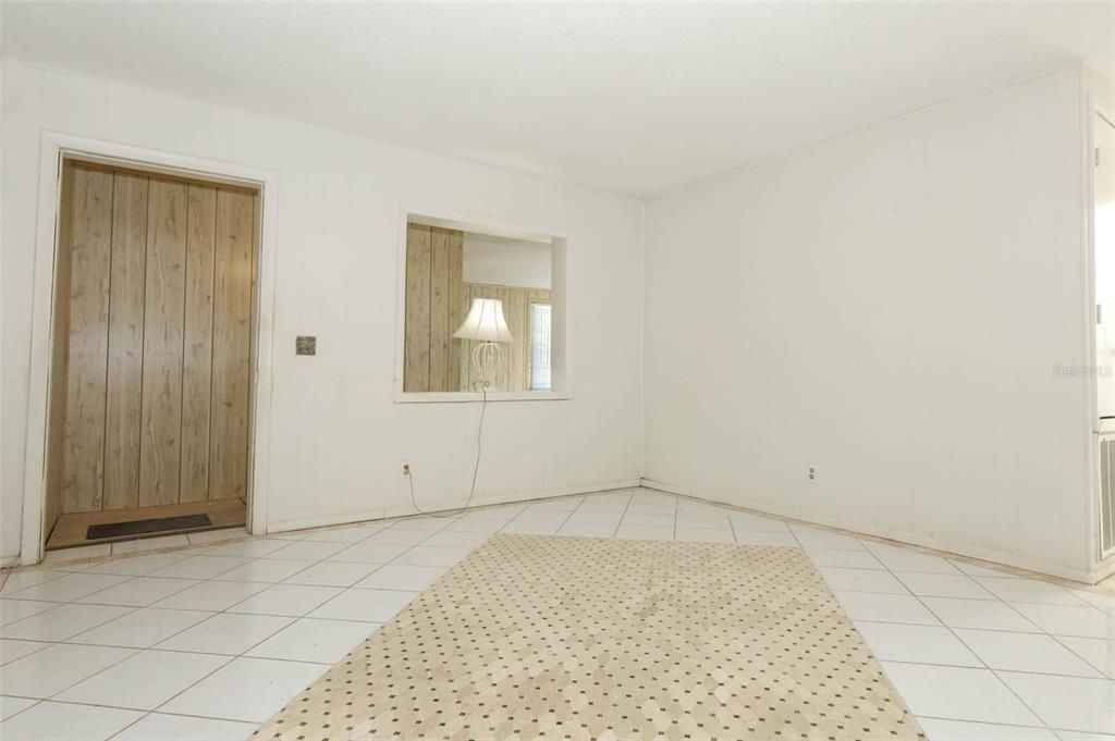 Active With Contract: $290,000 (3 beds, 2 baths, 1618 Square Feet)