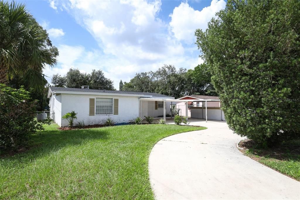 Active With Contract: $290,000 (3 beds, 2 baths, 1618 Square Feet)