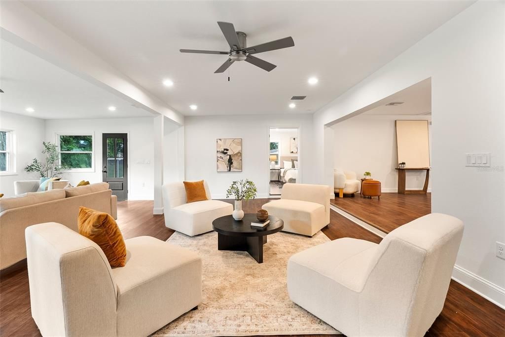 Под контрактом: $570,000 (3 спален, 2 ванн, 2766 Квадратных фут)