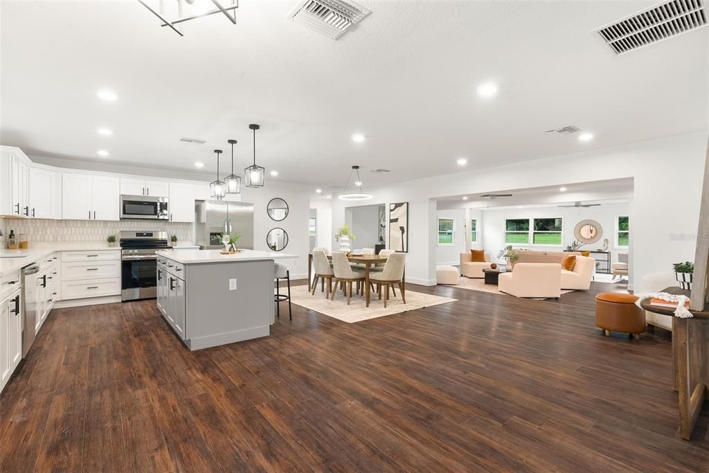 Под контрактом: $570,000 (3 спален, 2 ванн, 2766 Квадратных фут)