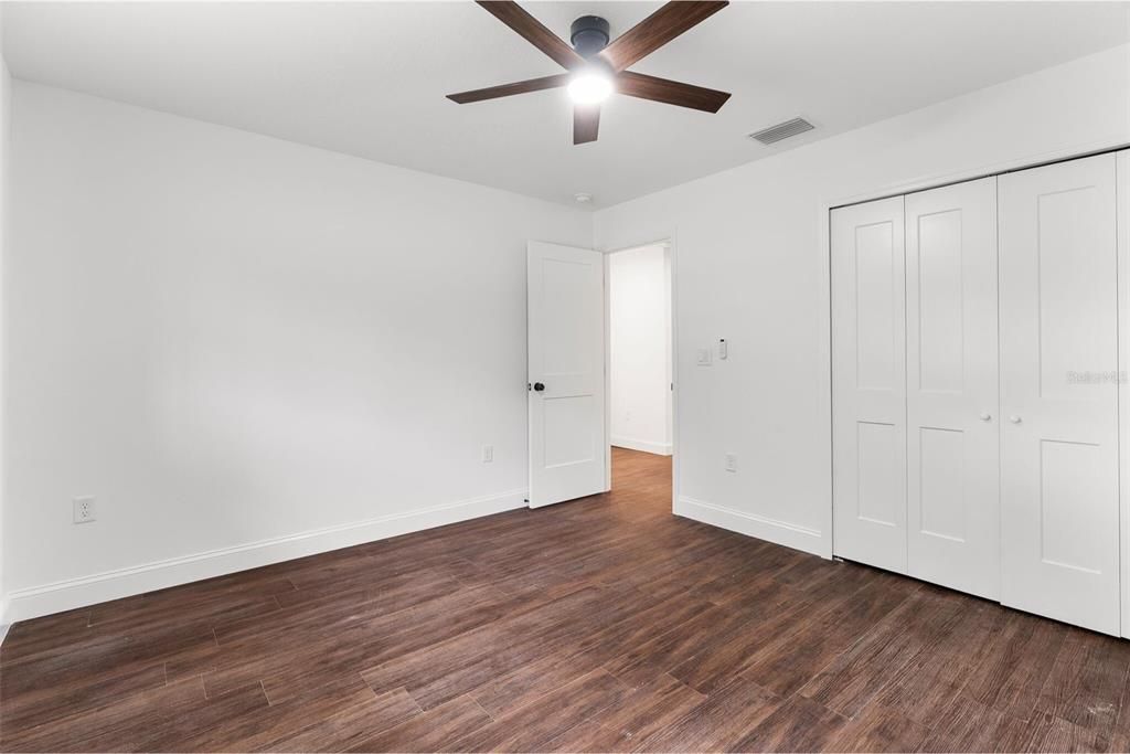 Под контрактом: $570,000 (3 спален, 2 ванн, 2766 Квадратных фут)