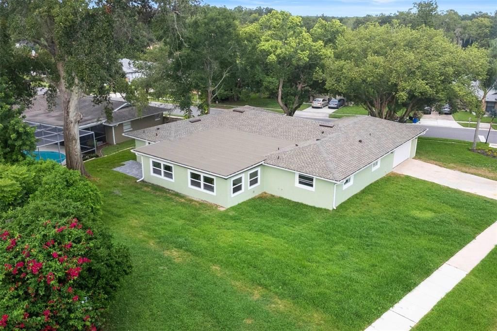 Под контрактом: $570,000 (3 спален, 2 ванн, 2766 Квадратных фут)