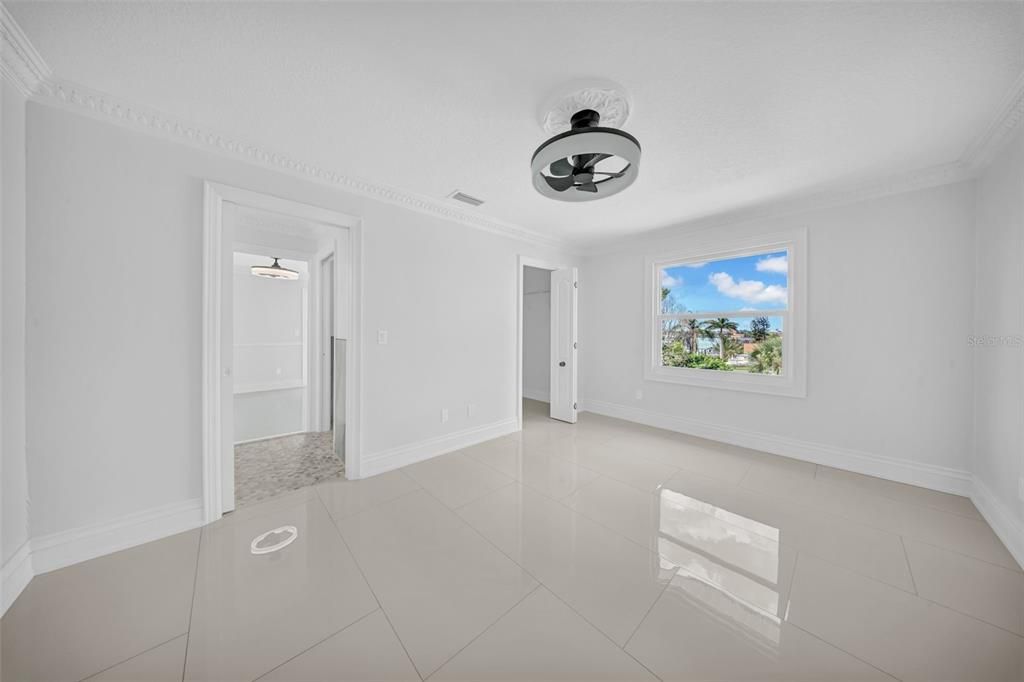 En Venta: $3,899,999 (5 camas, 4 baños, 5798 Pies cuadrados)