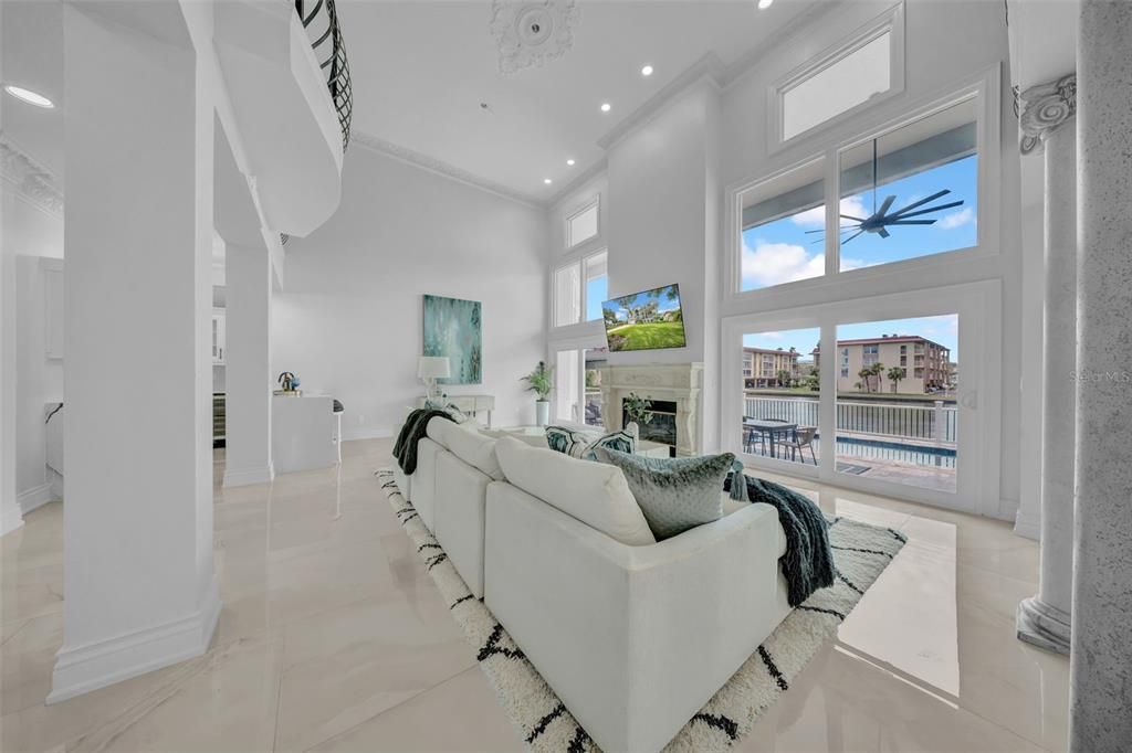 En Venta: $3,899,999 (5 camas, 4 baños, 5798 Pies cuadrados)