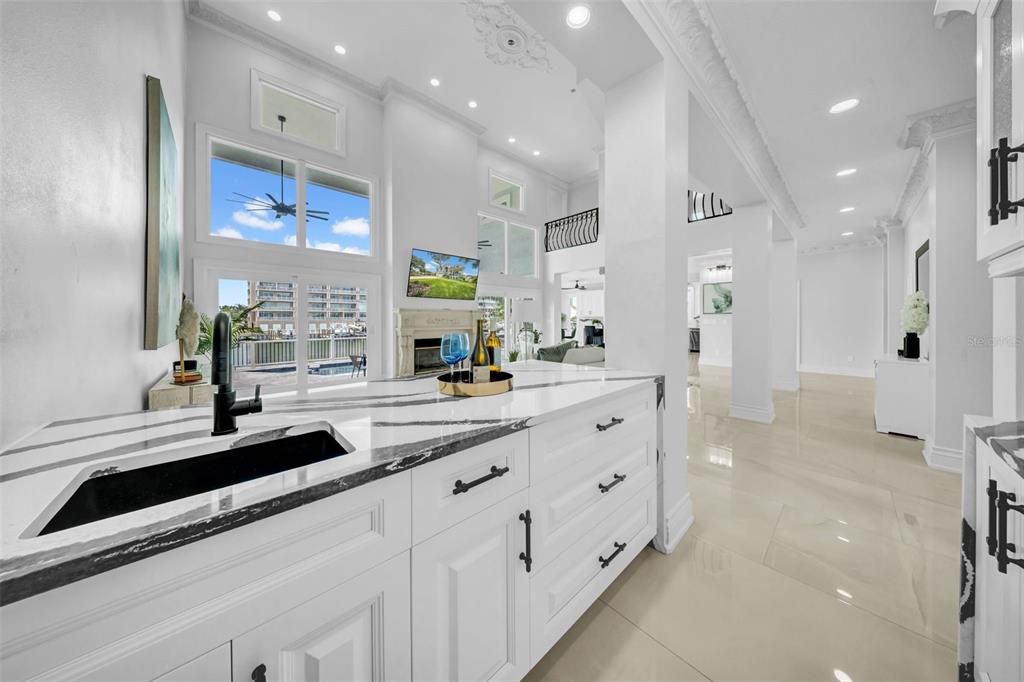 En Venta: $3,899,999 (5 camas, 4 baños, 5798 Pies cuadrados)