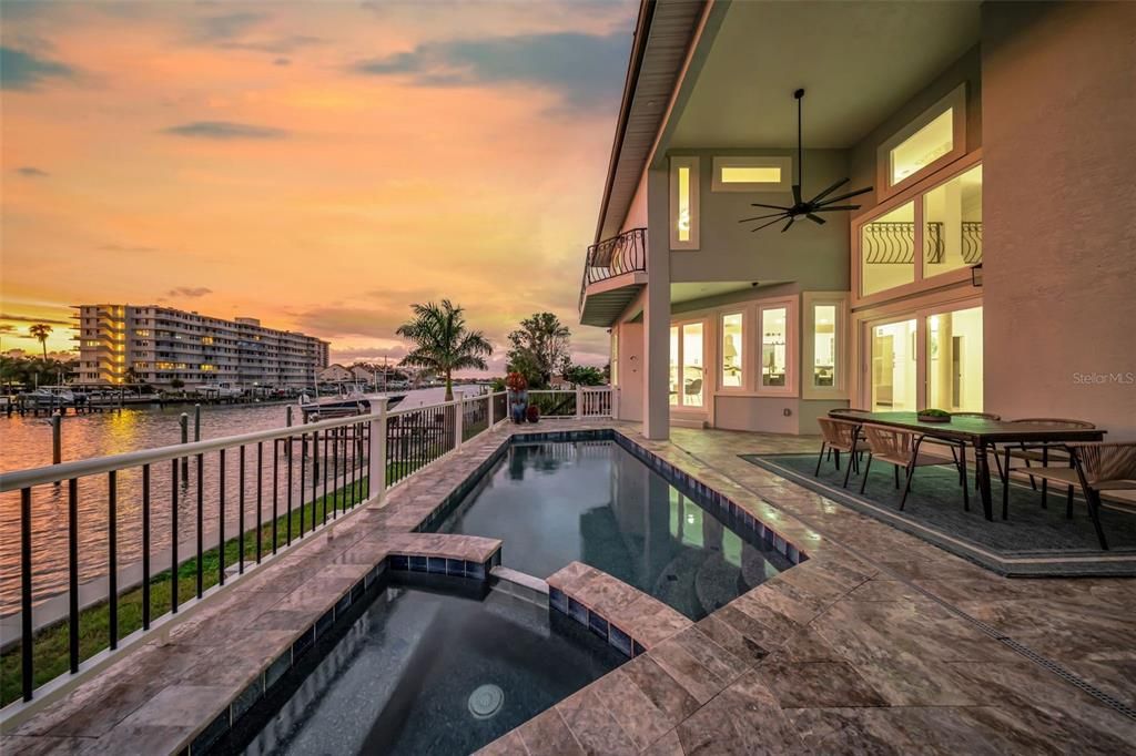 En Venta: $3,899,999 (5 camas, 4 baños, 5798 Pies cuadrados)