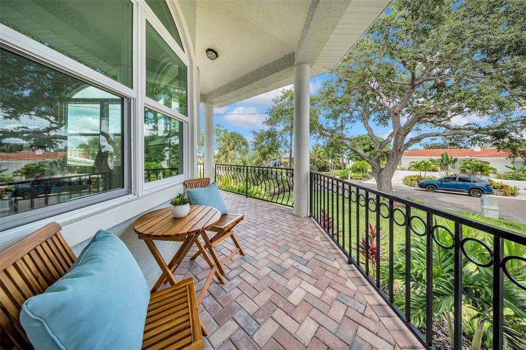 En Venta: $3,899,999 (5 camas, 4 baños, 5798 Pies cuadrados)