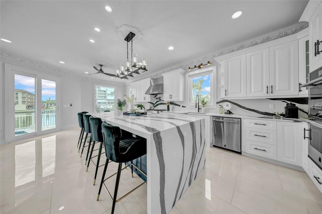 En Venta: $3,899,999 (5 camas, 4 baños, 5798 Pies cuadrados)