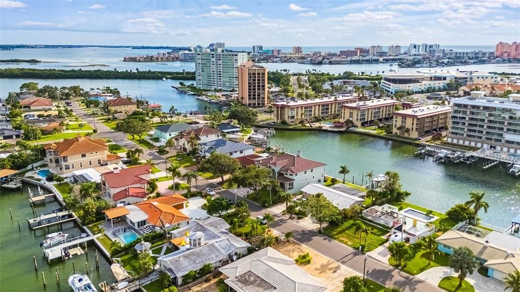 En Venta: $3,899,999 (5 camas, 4 baños, 5798 Pies cuadrados)