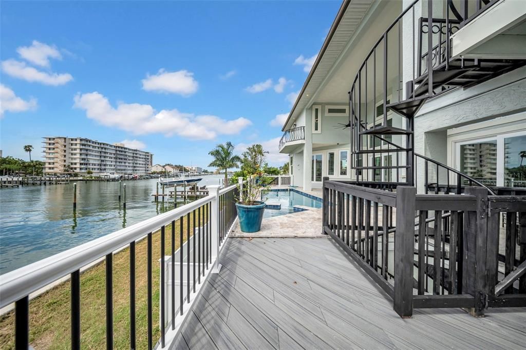 En Venta: $3,899,999 (5 camas, 4 baños, 5798 Pies cuadrados)