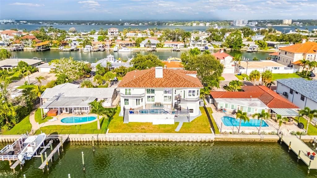 En Venta: $3,899,999 (5 camas, 4 baños, 5798 Pies cuadrados)