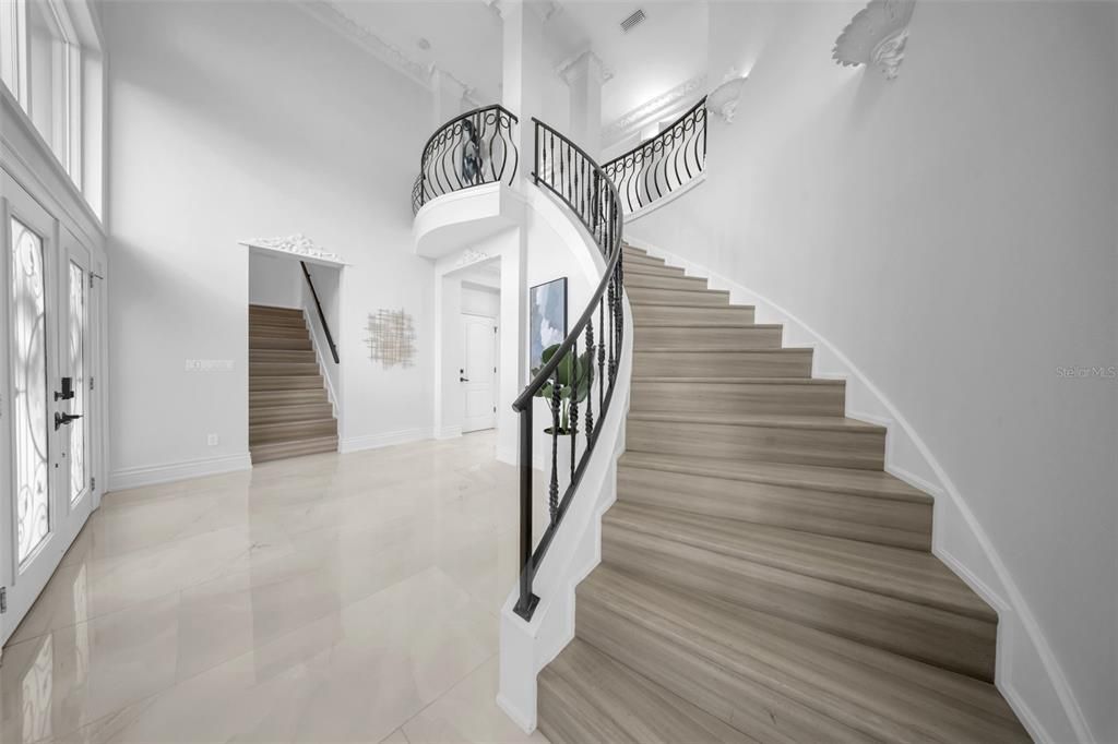 En Venta: $3,899,999 (5 camas, 4 baños, 5798 Pies cuadrados)