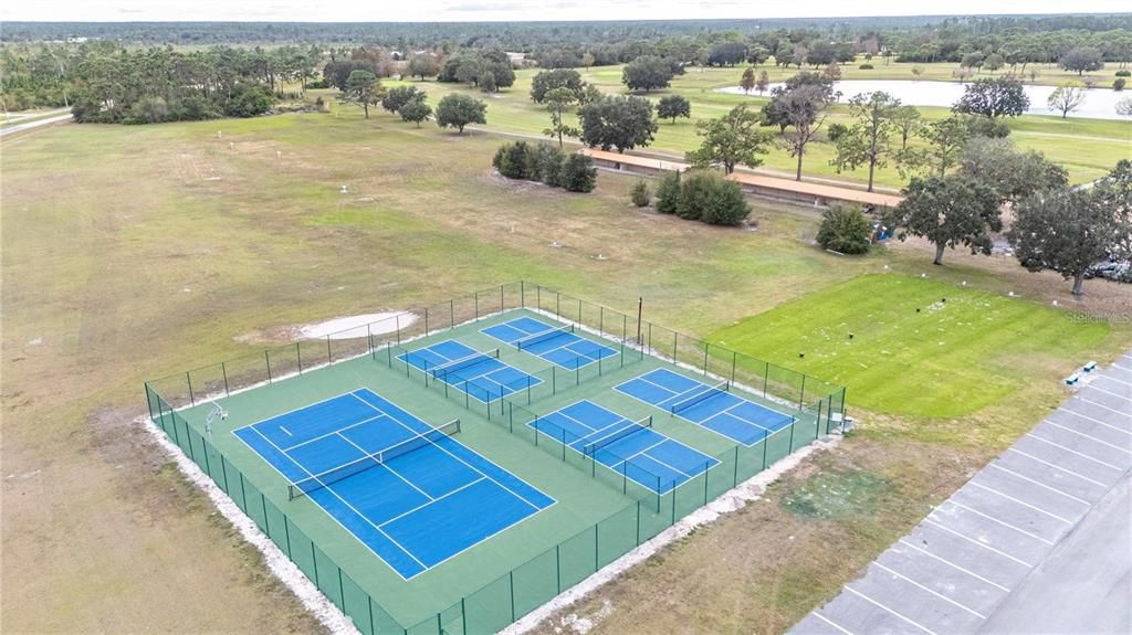 待售: $9,900 (0.50 acres)