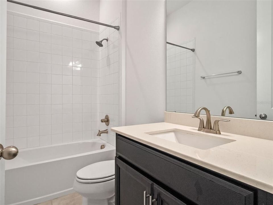 Activo con contrato: $814,000 (5 camas, 4 baños, 3097 Pies cuadrados)